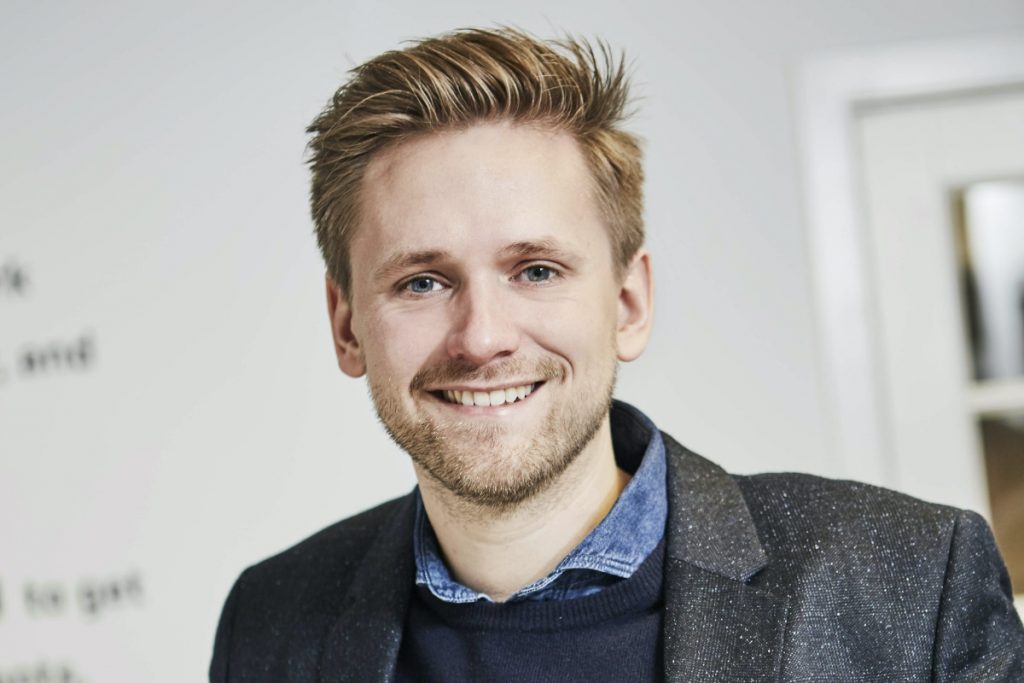 Hybrid-er-det-nye-sort-debatindlæg-DFM